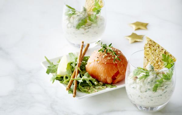 Gerookte palingmousse met een notenkoekje, paling, hapje, SPAR.be