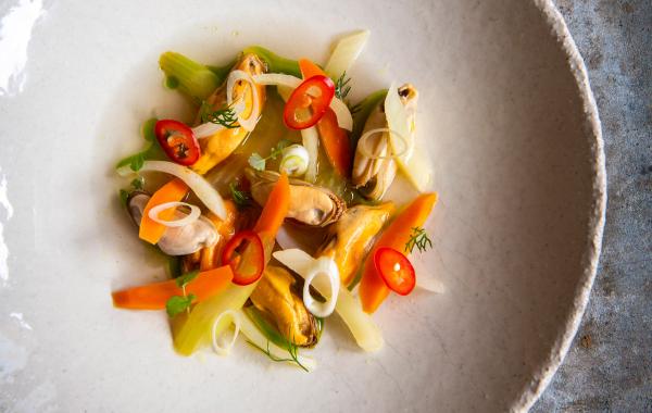 ceviche, jus, mosselen, hapje, voorgerecht, feest, vis, fris, groenten, spar.be
