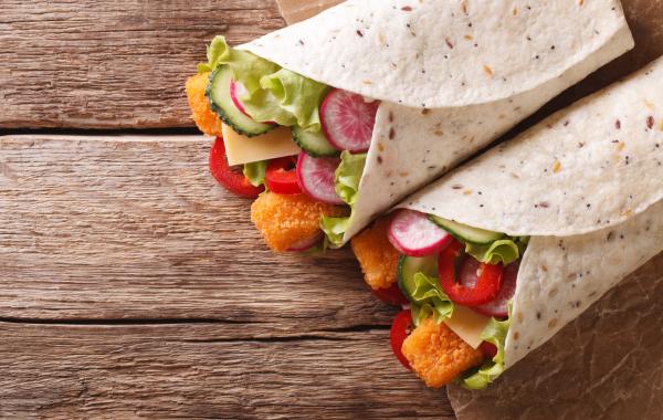wrap, tortilla, fishsticks, groenten, lunch, kids, kidsrecept, powerfood, homemade, vis, spar.be