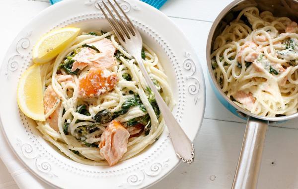 Linguini, zalm, pasta, spaghetti, vis, spinazie, roomkaas, Boursin, snel, comfort food, spar.be