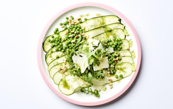 carpaccio, courgette, veggie, parmezaanse kaas, pijnboompitten, fris, snel klaar, broodje, groente, powerfood, spar.be
