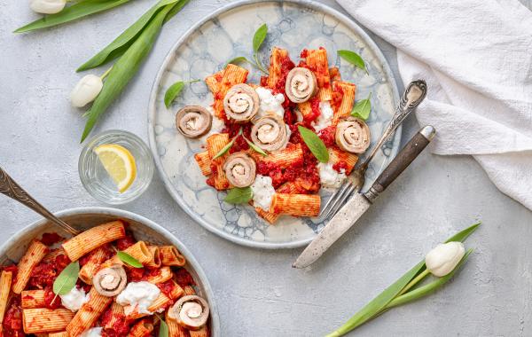 Involtini's, kalfs, kalfsvlees, pasta, saus, tomatensaus, parmaham, salie, Italiaans, hartig, snel klaar, spar.be