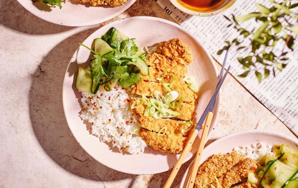 katsu bowl, komkommer, komkommersalade, rijst, varkensvlees, varkensspiering, spar.be